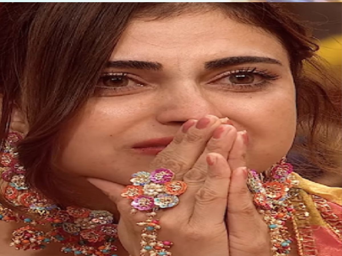 Diwali became an emotional night in 'Bigg Boss 19', brother Shehbaz shed tears after seeing Shehnaz Diwali became an emotional night in 'Bigg Boss 19', brother Shehbaz shed tears after seeing Shehnaz