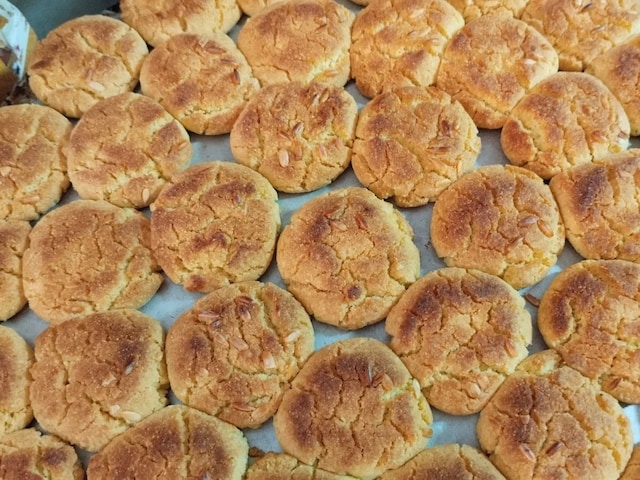 Make Naan-Khatai at home on Diwali, after eating it you will stop bringing it from the market. Make Naan-Khatai at home on Diwali, after eating it you will stop bringing it from the market.