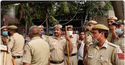 आया नगर मर्डर केस में पुलिस ने बड़ा खुलासा किया है.