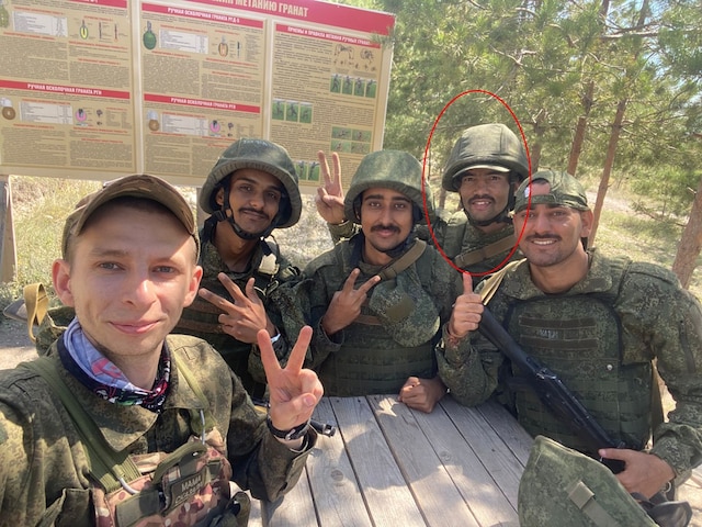 रूस-युक्रेन युद्ध में हरियाणा के हिसार के युवक की मौत, आज घर पहुंचेगा शव रूस-युक्रेन युद्ध में हरियाणा के हिसार के युवक की मौत, आज घर पहुंचेगा शव