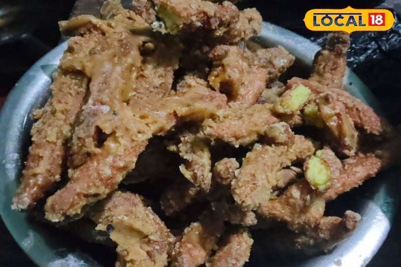 पर्व त्यौहार मे देवघर मे बनाये जाते है तरह तरह के पकवान 