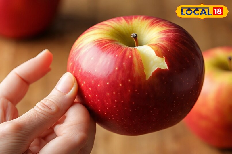 सेब में वैक्सिंग कैसे की जाती है, वैक्सिंग वाले सेब की पहचान कैसे करें, सेब खरीदते वक्त किन बातों का ध्यान रखें, वैक्सिंग वाला सेब सेहत के लिए नुकसानदायक हो सकता है, लोकल 18, How is waxing done in apples, how to identify waxed apples, what things should be kept in mind while buying apples, waxed apples can be harmful for health, Local 18 सेब में वैक्सिंग कैसे की जाती है, वैक्सिंग वाले सेब की पहचान कैसे करें, सेब खरीदते वक्त किन बातों का ध्यान रखें, वैक्सिंग वाला सेब सेहत के लिए नुकसानदायक हो सकता है, लोकल 18, How is waxing done in apples, how to identify waxed apples, what things should be kept in mind while buying apples, waxed apples can be harmful for health, Local 18