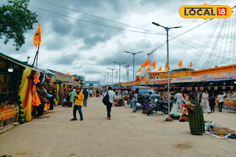 Pandit Dhirendra Shastri 