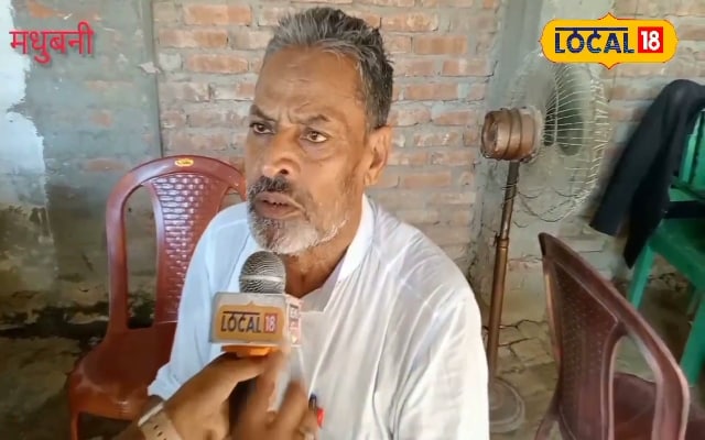 अपने हीरो का फैन बहुत देखा होगा, लेकिन कांग्रेस पार्टी के लिए ऐसा जबड़ा फैन शायद ही कभी देखा होगा. बता दे कि ये महाशय तीन पीढ़ी से कांग्रेस पार्टी के लिए समर्पित है .मरने से पहले अपनी वसीयत भी कांग्रे