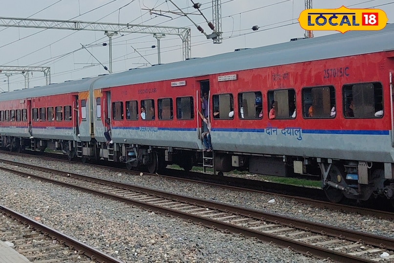 हरिद्वार से रवाना होती विशेष ट्रेन हरिद्वार से रवाना होती विशेष ट्रेन