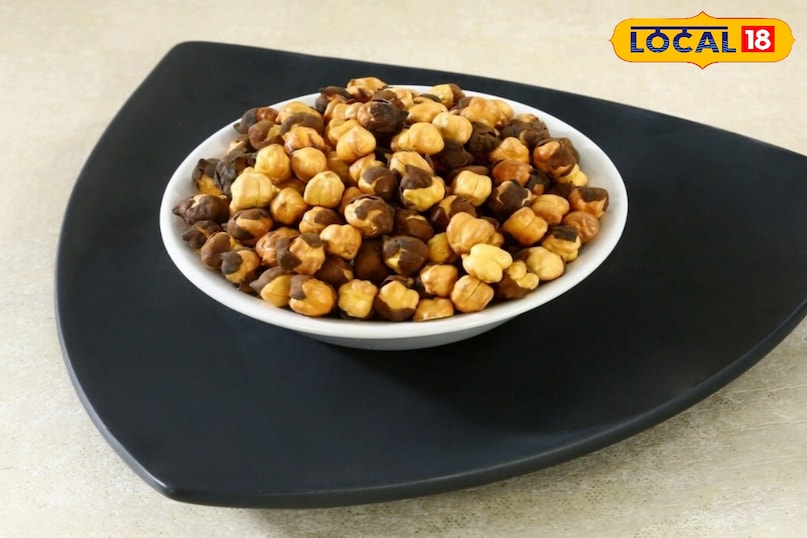 Roasted chickpeas are a cheap and nutritious source of protein. 