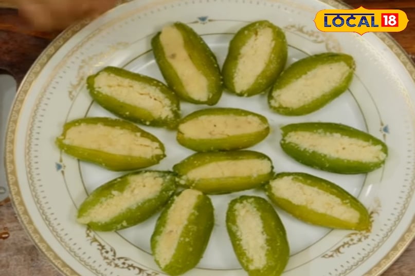 ये रही परवल की मिठाई सामग्री 