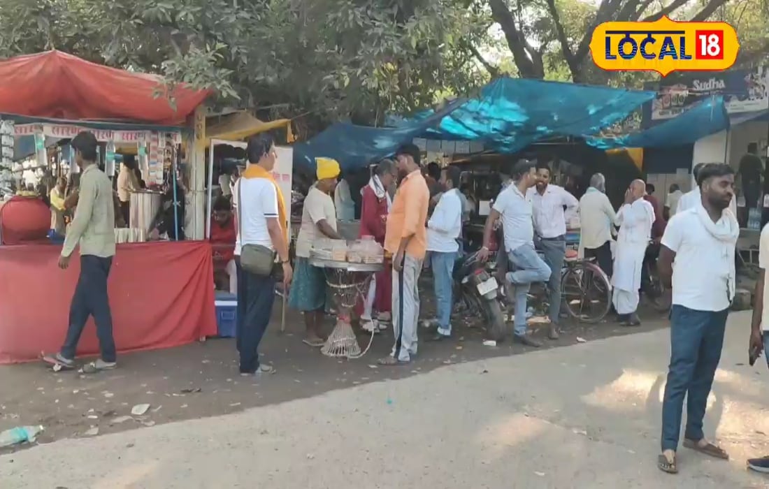66 की उम्र,सर पर 40 किलो का भार,भुजा बेचने वाले की दिल दहला देने वाली कहानी