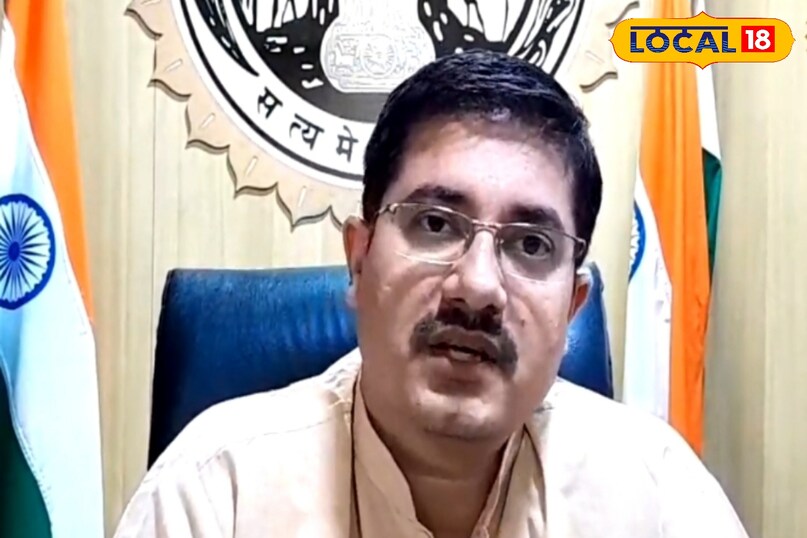 जनता से सीधे संवाद करते है IAS ऋषव गुप्ता 