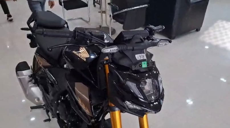 Digital meter, double shock absorber and stylish muffler. Digital meter, double shock absorber and stylish muffler.