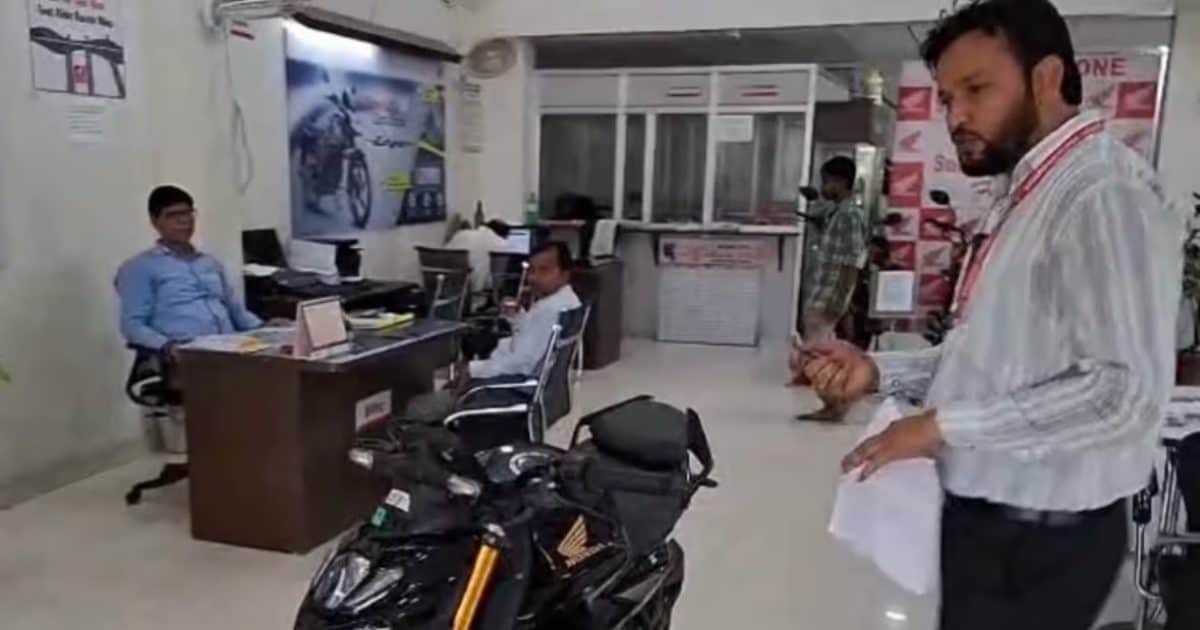 Honda ने मचाया धमाल, अब केवल इतनी कीमत में मिल रही यह स्पोर्ट्स बाइक