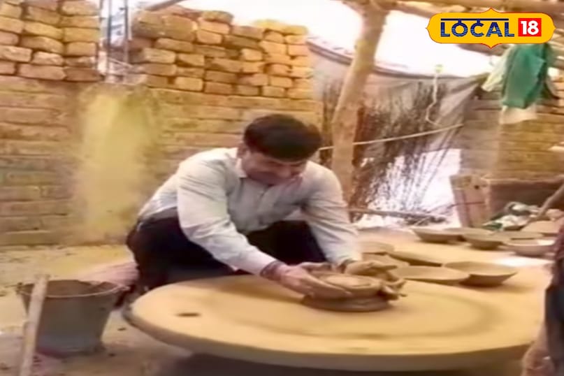 संजय पेंज ने कहा कि यह अनुभव बेहद निराशाजनक है। मिट्टी के बर्तन बनाना सिर्फ कला नहीं, बल्कि जीवन से जुड़ी धैर्य और मेहनत की पहचान है। उन्होंने नरेश से पोएशिया बनाने की प्रक्रिया सीखी और कुछ देर से पोएशियान पोएचर तैयार किया। इस तरह के एक पद पर बने रहने से उनके सहयोगियों में शामिल होने का यह अनुभव प्रभावित हुआ। 