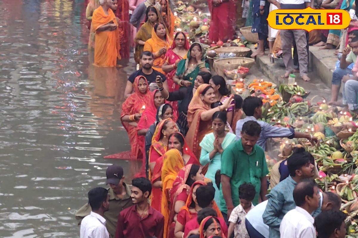 सहरसा का छठ घाट! जहां 'अकबर' सजाते हैं घाट और 'दीपक' देते हैं अर्घ्य