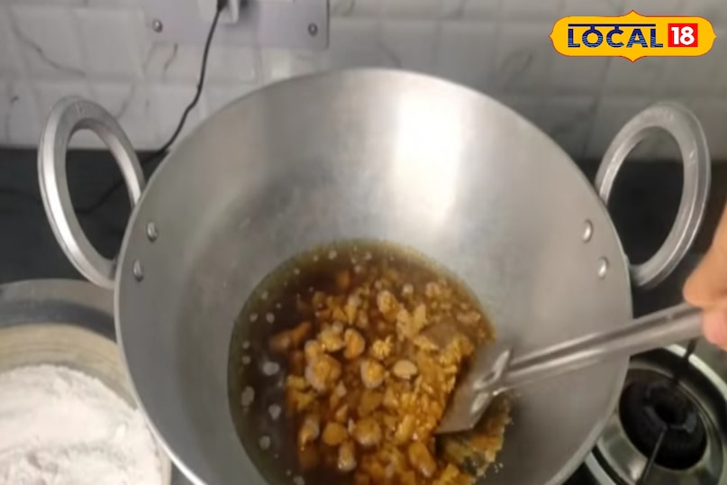 गुड़ का पाग बनाये  गुड़ का पाग बनाये