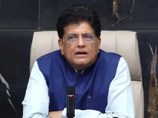 अमेरिका के साथ ट्रेड डील कब? पीयूष गोयल ने खुद बताया, ट्रंप ने किया था दावा अमेरिका के साथ ट्रेड डील कब? पीयूष गोयल ने खुद बताया, ट्रंप ने किया था दावा