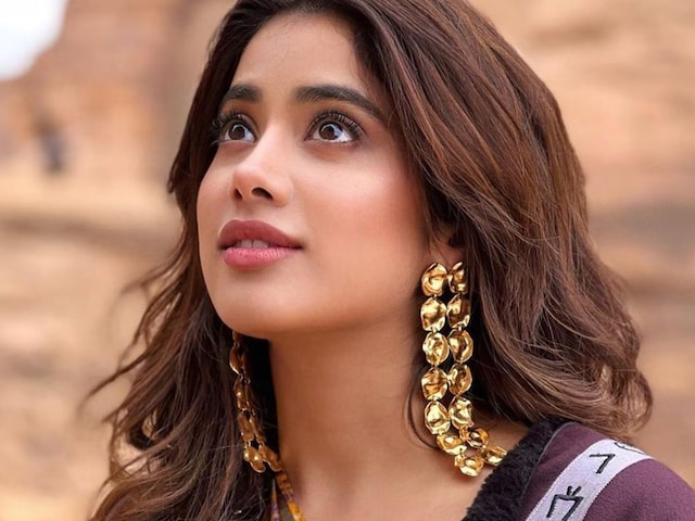 Jahnavi Kapoor, Star Kid's Stargins spoke on the debate with insider vs outsider ... Jahnavi Kapoor, Star Kid's Stargins spoke on the debate with insider vs outsider ...