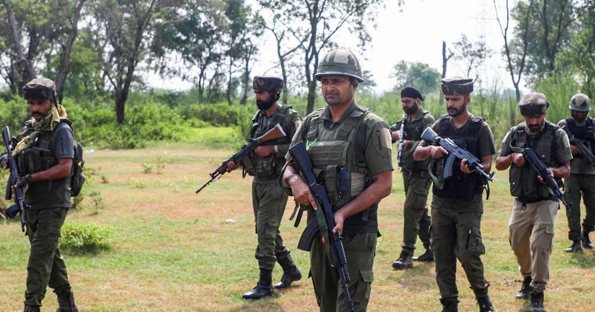 Live: J&K में आतंकियों से मुठभेड़ में सेना का जवान घायल, वैष्णो देवी में अलर्ट