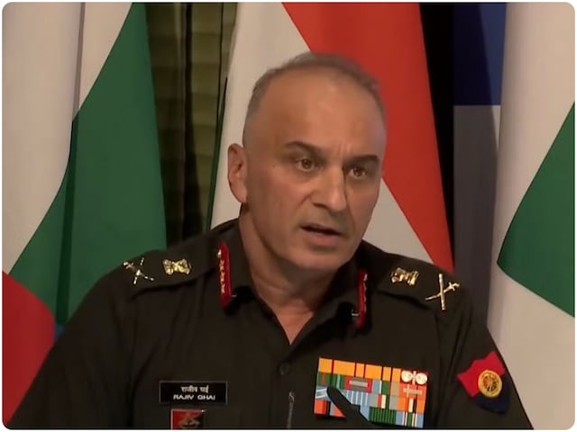 इंडियन नेवी भी एक्शन में थी, अरब सागर में... 'ऑपरेशन सिंदूर' पर बड़ा खुलासा इंडियन नेवी भी एक्शन में थी, अरब सागर में... 'ऑपरेशन सिंदूर' पर बड़ा खुलासा