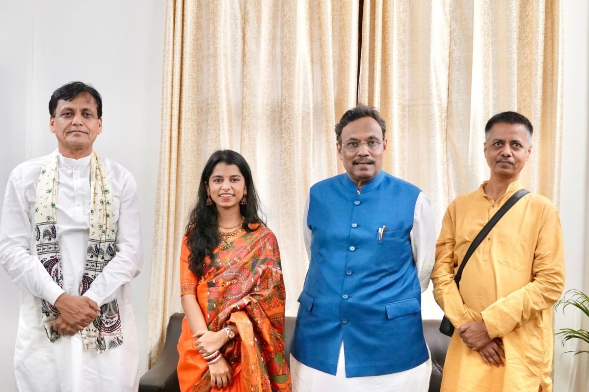 मैं दरभंगा-मधुबनी कहीं से भी लड़ सकती हूं चुनाव, मैथिली ठाकुर का बड़ा ऐलान