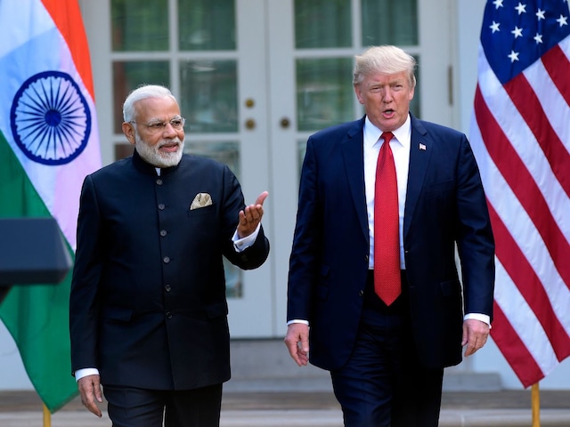 PM मोदी का सात समंदर पार एक फोन कॉल...और ट्रंप के अरमान पर कैसे फिर गया पानी? PM मोदी का सात समंदर पार एक फोन कॉल...और ट्रंप के अरमान पर कैसे फिर गया पानी?