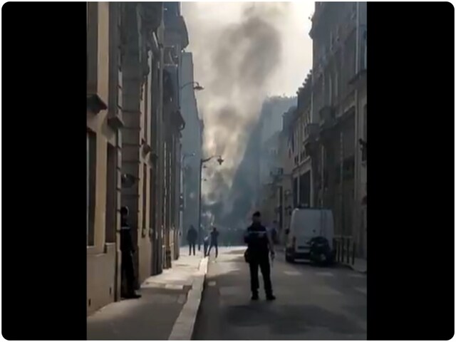 Explosion near PM office in Paris, heavy police force deployed, smoke all around