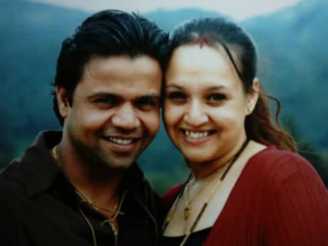 ‘मेरे जीवन में 2 राधा…’, 10 दिन की मुलाकात पर दिल हार बैठे थे राजपाल यादव, पत्नी पर यूं लुटाया प्यार ‘मेरे जीवन में 2 राधा…’, 10 दिन की मुलाकात पर दिल हार बैठे थे राजपाल यादव, पत्नी पर यूं लुटाया प्यार