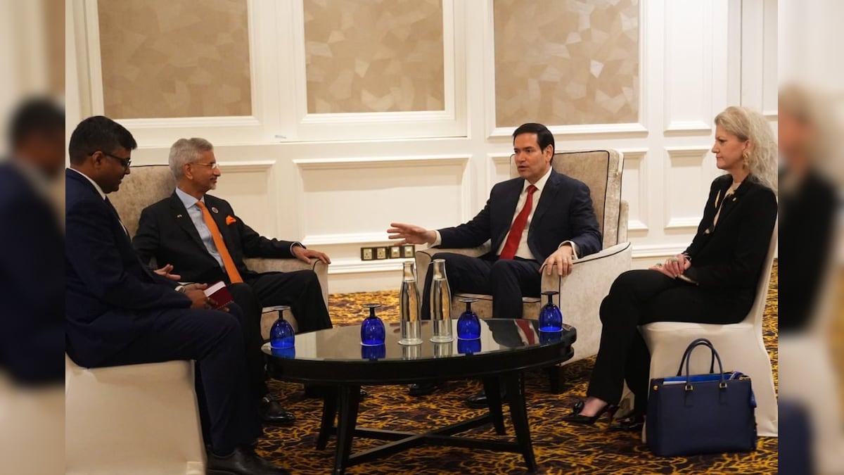 S Jaishankar at East Asia summit talk with US Secretary of State Marco Rubio canada minister Malaysia PM and 14 world leaders - News18 हिंदी