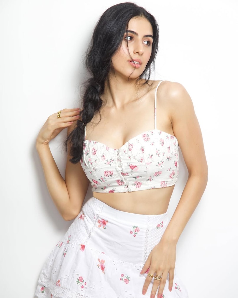 Ikkis, Ikkis Film, Ikkis heroine, Agastya Nanda heroine Simar Bhatia, who is Simar Bhatia, Simar Bhatia is starkid, Simar Bhatia family, Simar Bhatia age, Simar Bhatia parents, Simar Bhatia and akshay kumar relatioship What is Simar Bhatia's family, Simar Bhatia's age, Simar Bhatia's parents, Simar Bhatia and Akshay Kumar's relationship. Ikkis, Ikkis Film, Ikkis heroine, Agastya Nanda heroine Simar Bhatia, who is Simar Bhatia, Simar Bhatia is starkid, Simar Bhatia family, Simar Bhatia age, Simar Bhatia parents, Simar Bhatia and akshay kumar relatioship What is Simar Bhatia's family, Simar Bhatia's age, Simar Bhatia's parents, Simar Bhatia and Akshay Kumar's relationship.