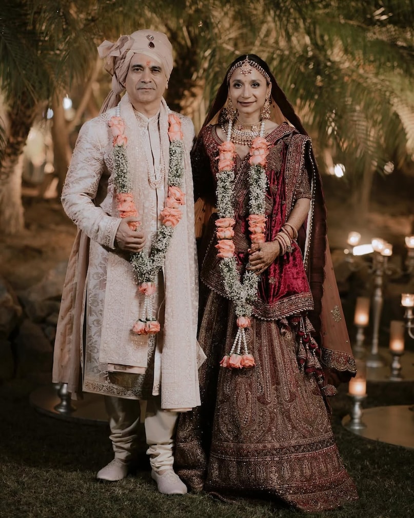 The Bads of Bollywood, Manish Chaudhari, Shruti Mishra, Manish Chaudhari-Shruti Mishra love story, Manish Chaudhari wife age gap, Manish Chaudhari shruti mishra relationship, Bollywood celebrity marriage, unconventional love story, द बैड्स ऑफ बॉलीवुड, मनीष चौधरी, आर्यन खान, श्रुति मिश्रा