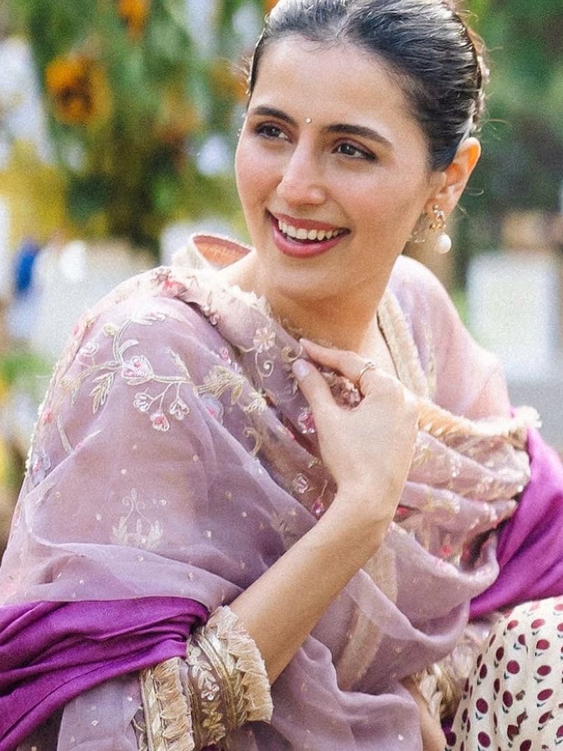 Ikkis, Ikkis Film, Ikkis heroine, Agastya Nanda heroine Simar Bhatia, who is Simar Bhatia, Simar Bhatia is starkid, Simar Bhatia family, Simar Bhatia age, Simar Bhatia parents, Simar Bhatia and akshay kumar relatioship What is Simar Bhatia's family, Simar Bhatia's age, Simar Bhatia's parents, Simar Bhatia and Akshay Kumar's relationship. Ikkis, Ikkis Film, Ikkis heroine, Agastya Nanda heroine Simar Bhatia, who is Simar Bhatia, Simar Bhatia is starkid, Simar Bhatia family, Simar Bhatia age, Simar Bhatia parents, Simar Bhatia and akshay kumar relatioship What is Simar Bhatia's family, Simar Bhatia's age, Simar Bhatia's parents, Simar Bhatia and Akshay Kumar's relationship.