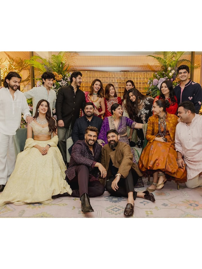 Anshula Kapoor, Anshula Kapoor Engagement, Rohan Thakkar, Kapoor Family, Boney Kapoor, Gor Dhana, Mona Shourie, Arjun Kapoor, Janhvi Kapoor, Janhvi Kapoor, Sonam Kapoor, Sonam Kapoor, KAPOOOR, Shaanaya Kapor, Shaanaya Kapor Rohan Thakkar, Boney Kapoor, Arjun Kapoor Anshula Kapoor, Anshula Kapoor Engagement, Rohan Thakkar, Kapoor Family, Boney Kapoor, Gor Dhana, Mona Shourie, Arjun Kapoor, Janhvi Kapoor, Janhvi Kapoor, Sonam Kapoor, Sonam Kapoor, KAPOOOR, Shaanaya Kapor, Shaanaya Kapor Rohan Thakkar, Boney Kapoor, Arjun Kapoor