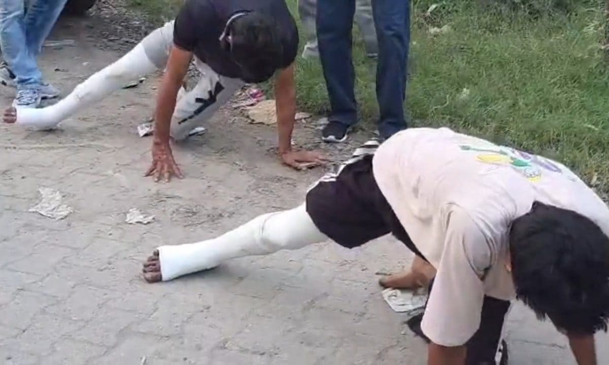 हरियाणा पुलिस ने बदमाशों को सबक सिखाया देखने वालों की लग गई भीड़!