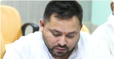 शीतकालीन सत्र में नया संदेश: सम्राट चौधरी और विजय सिन्हा ने तेजस्वी यादव को दिया सम्मान.(फाइल फोटो) 