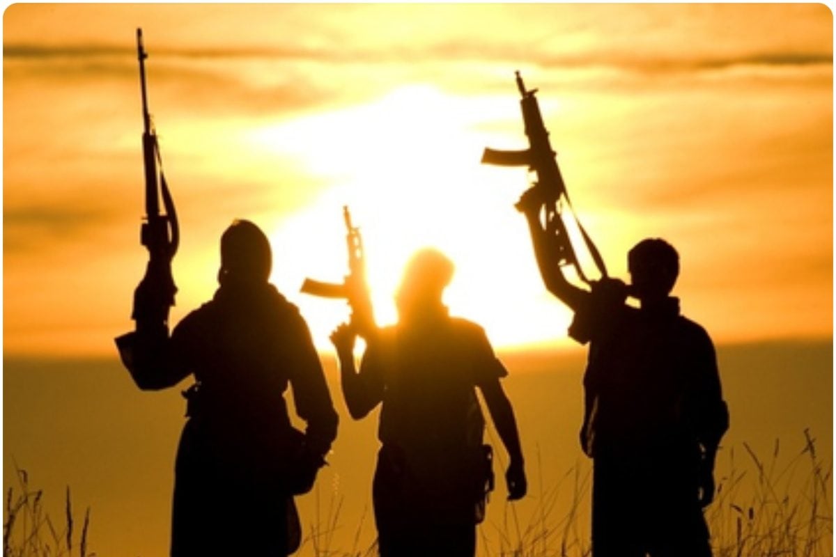 ISIS के 1000 आतंकियों को ट्रेंनिग दे रही पाक सेना निशाने पर जम्मू-कश्मीर और