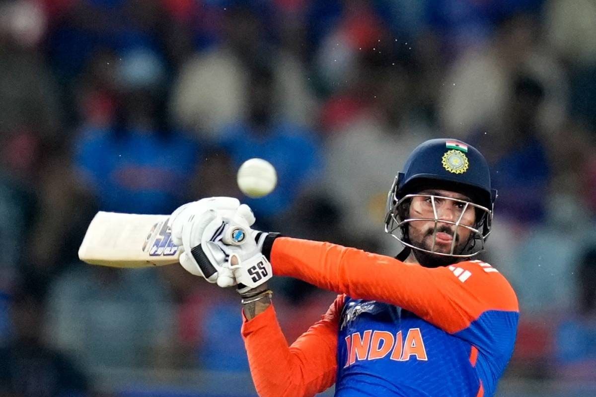 पाकिस्तान की धज्जियां उड़ाने वाले तिलक वर्मा की जोरदार वापसी, टी20 वर्ल्ड कप वार्म अप मैच में उड़ाए छक्के