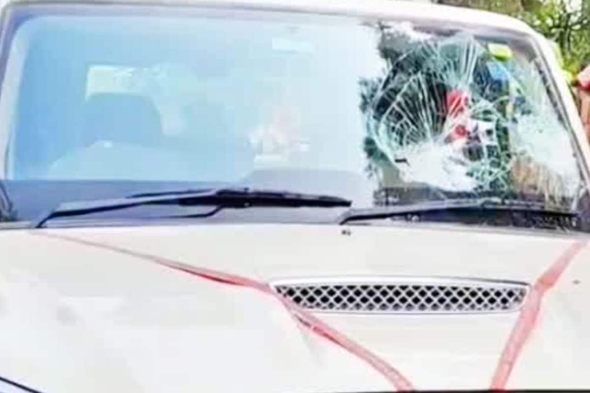 आरा सीट से जन सुराज कैंडिडेट विजय गुप्ता के काफिले पर हमला, गाड़ी का शीशा टूटा