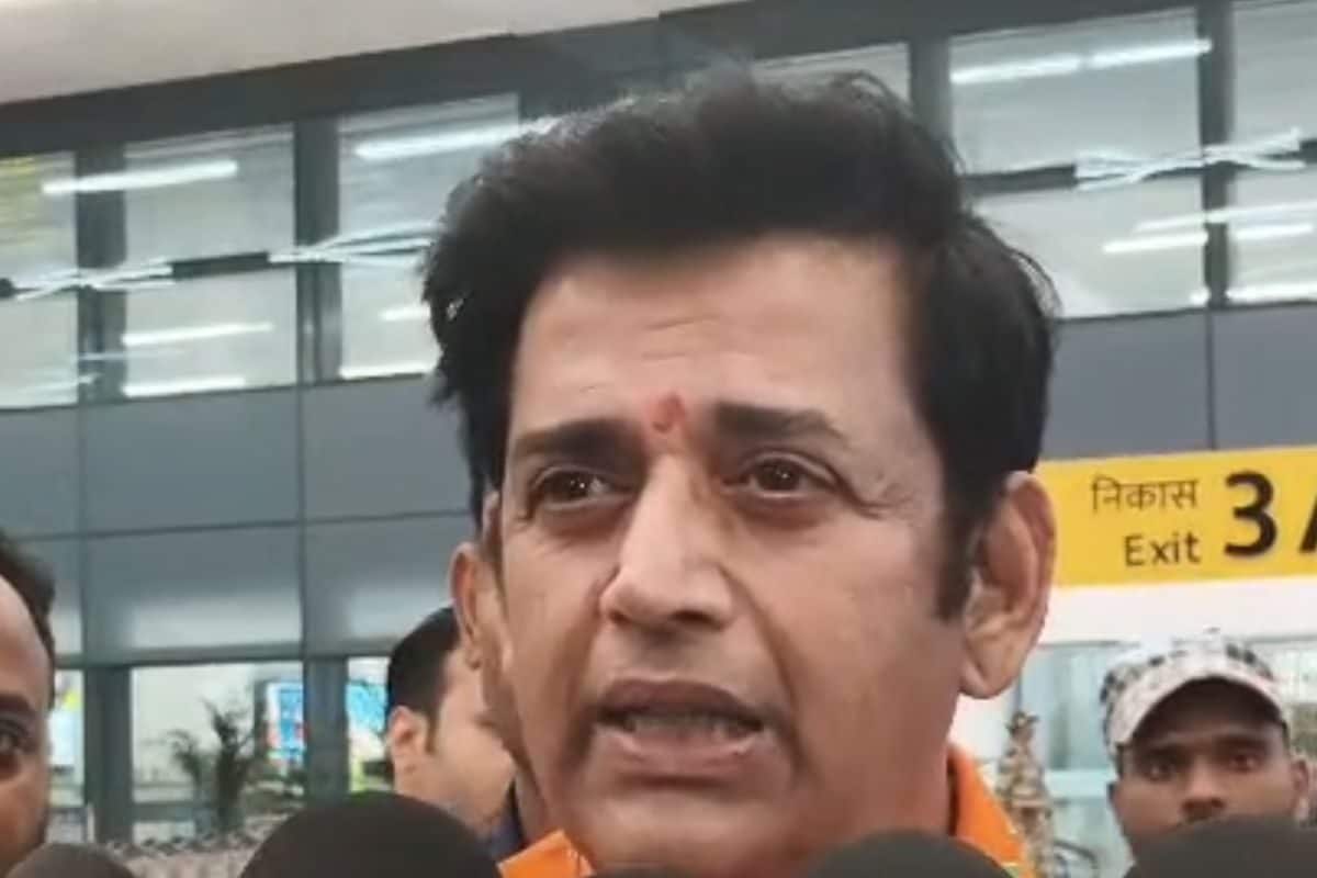 खेसारी पर बरसे बीजेपी सांसद रवि किशन, कहा- "सनातन के विरोध में बोलने लगे.."