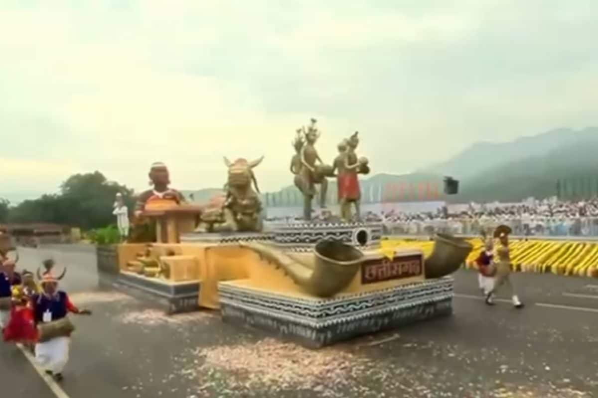 गुजरात की धरती पर बदलते बस्तर की गूंज! छत्तीसगढ़ की झांकी ने जीता सबका दिल