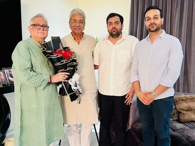 राहुल गांधी के फैसले पर कांग्रेस के सीनियर नेता ने उठाए सवाल, फिर हुई खींचतान राहुल गांधी के फैसले पर कांग्रेस के सीनियर नेता ने उठाए सवाल, फिर हुई खींचतान