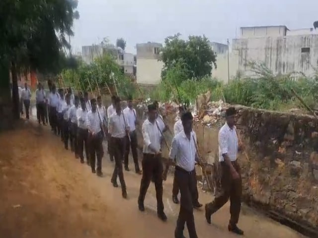 हिंडौन सिटी में राष्ट्रीय स्वयंसेवक संघ का विजयादशमी उत्सव और पथ संचलन