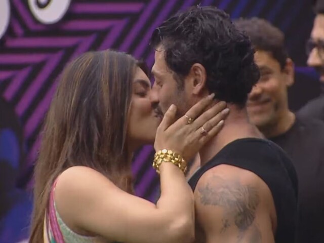 Bigg Boss Contestants: Someone got intimate in the bathroom, someone lip-locked