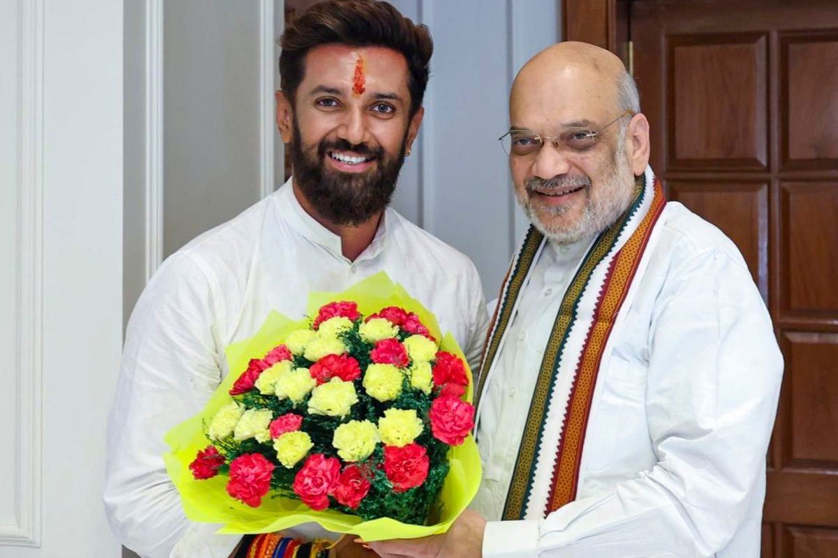 LIVE: BJP से कितनी सीटें चाहते हैं चिराग, NDA में कुशवाहा के खाते में कितनी?