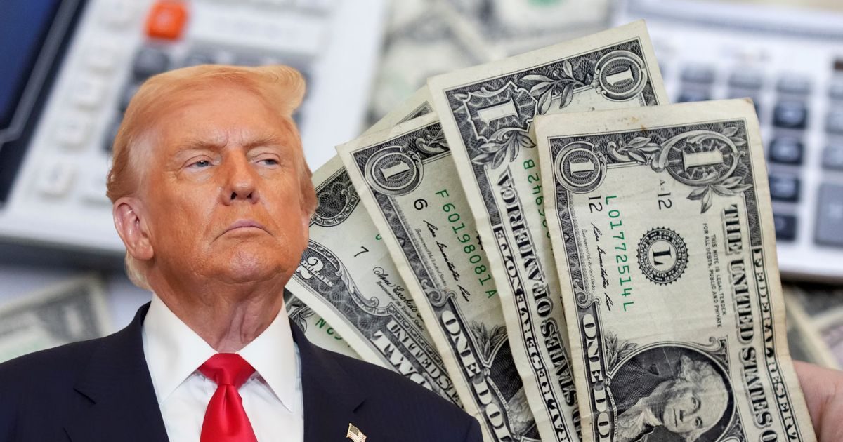 सौ बात की एक बात: क्या है डॉलर पर हमला, क्यों ट्रंप कह रहे इसे फेल करने की बात