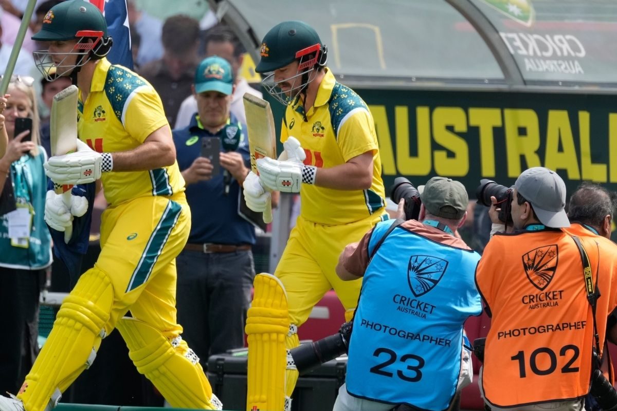 बाउंड्री पर हुई हर्षित राणा और वाशिंगटन सुंदर के बीच टक्कर, चोट गंभीर तो नहीं?