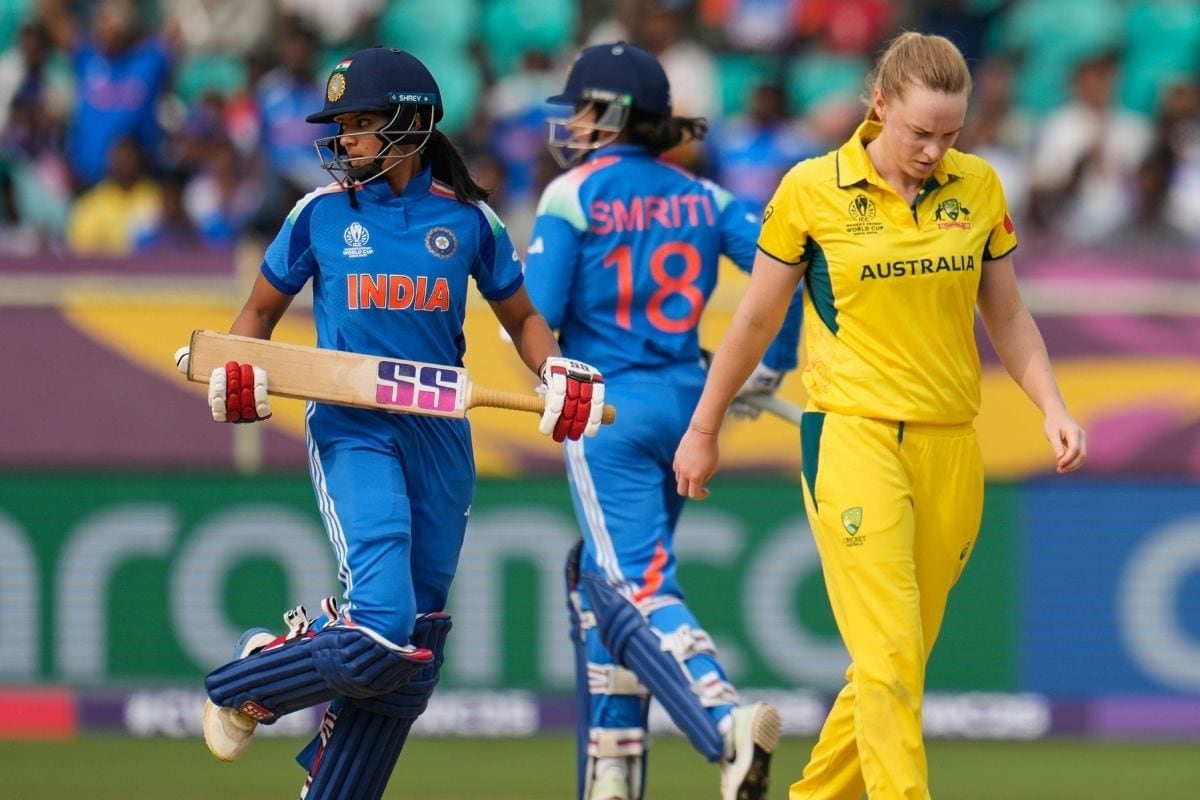 हीली-फोबे कर रही बॉलर्स की धुलाई, क्रांति के ओवर में ठोके 3 चौके-एक छक्‍का