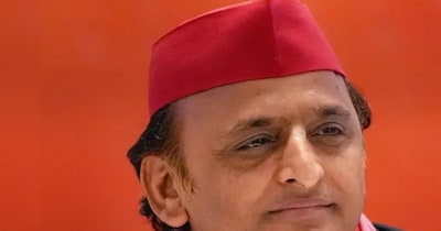 समाजवादी पार्टी के राष्ट्रीय अध्यक्ष अखिलेश यादव.