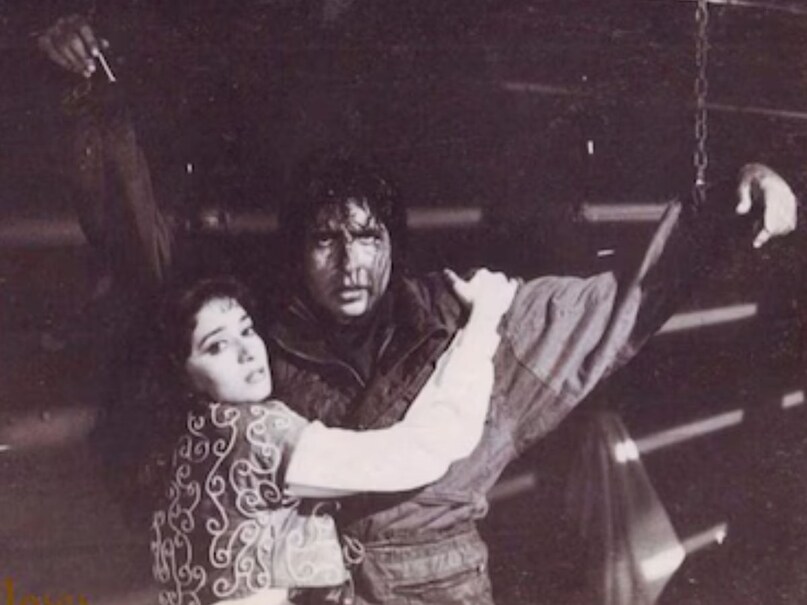 when Madhuri Dixit asked to remove blouse, Madhuri Dixit, Tinnu Anand, Madhuri Dixit Shanakht film, Madhuri Dixit Amitabh Bachchan Shanakht film, tinnu anand lashes out at madhuri dixit, madhuri dixit amitabh bachchan film, Madhuri Dixit arguement with director Director Tinnu Anand, माधुरी दीक्षित, अमिताभ बच्चन, टीनू आनंद, टीनू आनंद और माधुरी दीक्षित की लड़ाई when Madhuri Dixit asked to remove blouse, Madhuri Dixit, Tinnu Anand, Madhuri Dixit Shanakht film, Madhuri Dixit Amitabh Bachchan Shanakht film, tinnu anand lashes out at madhuri dixit, madhuri dixit amitabh bachchan film, Madhuri Dixit arguement with director Director Tinnu Anand, माधुरी दीक्षित, अमिताभ बच्चन, टीनू आनंद, टीनू आनंद और माधुरी दीक्षित की लड़ाई