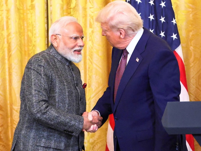 भारत से दोस्ती, पाकिस्तान से प्यार... अमेरिका आखिर पाना क्या चाहता है? भारत से दोस्ती, पाकिस्तान से प्यार... अमेरिका आखिर पाना क्या चाहता है?