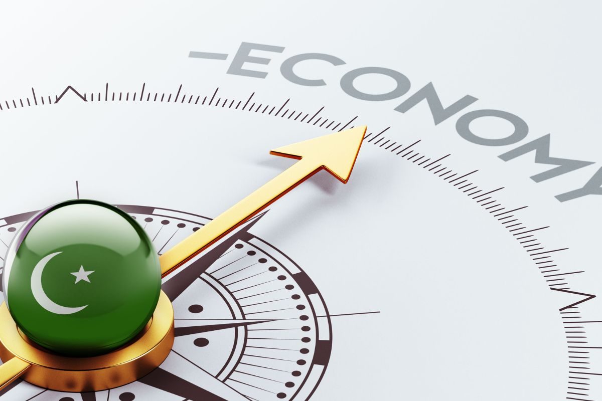 पाकिस्तान की खुशी पर फिर गया पानी! कर्ज देने से पहले IMF को मिला फर्जीवाड़ा