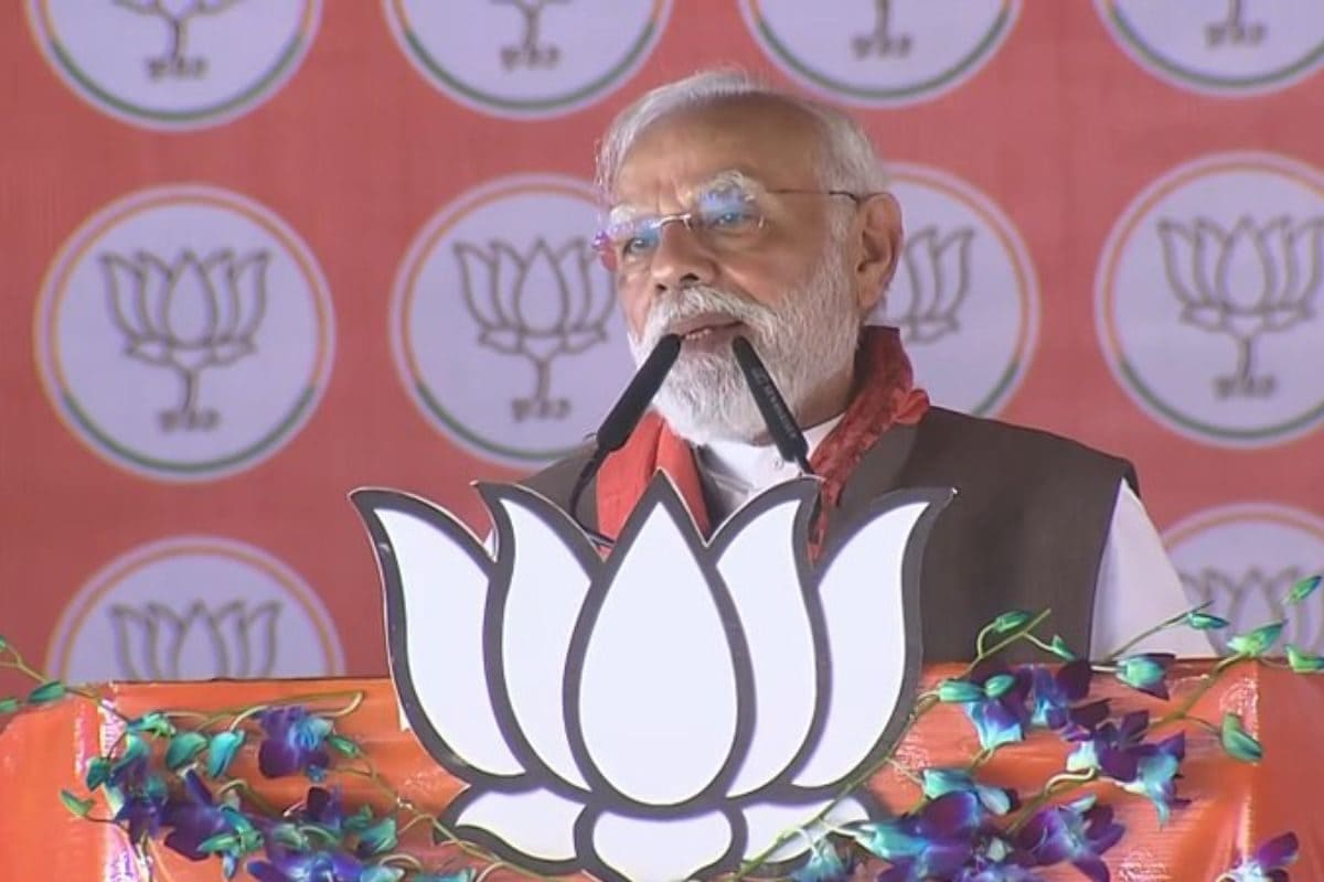 'लाठियां भांज रहा महालठबंधन' बेगूसराय में गरजे PM नरेंद्र मोदी, 10 बड़ी बातें